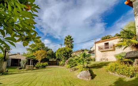 Main house, entrance and summer house
