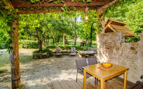 Outdoor meals in privacy