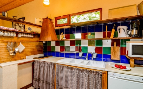 Country style kitchen 