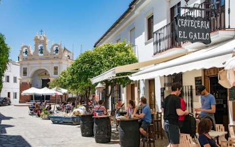 Ir a tomar algo al pueblo de Zahara