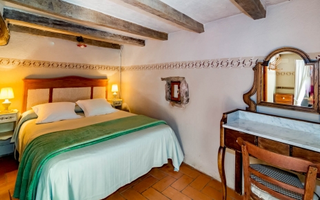 Double bed in Casita