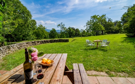 Bench by casita´s porch