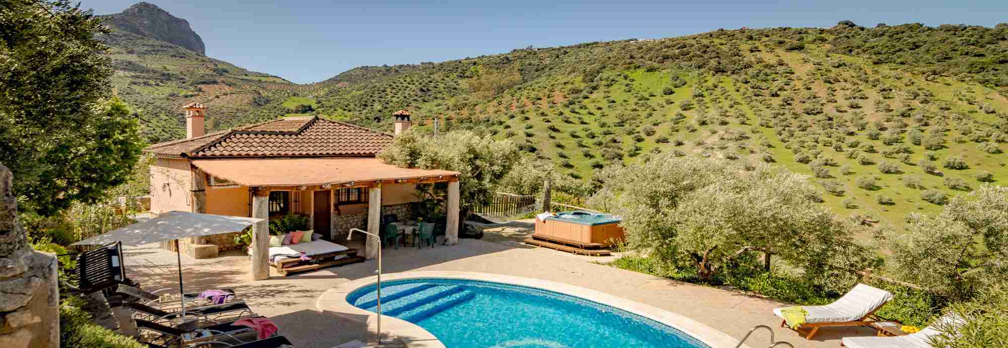 Ubicación super privada y rural con vistas, piscina y WiFi 