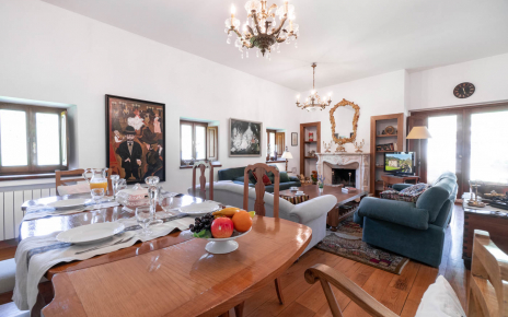 Open plan living and dining area