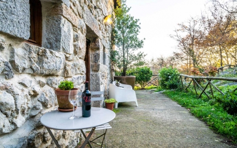 Terraza delantera en planta baja
