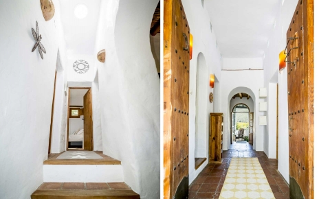 La casa está principalmente en una planta con escalones ocasionales