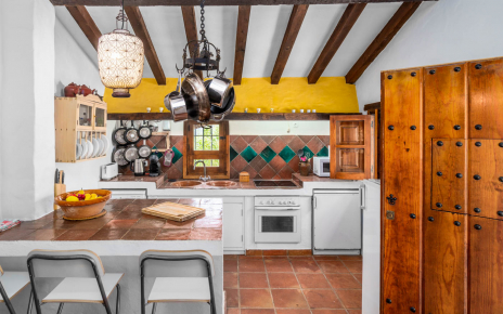 Country style kitchen