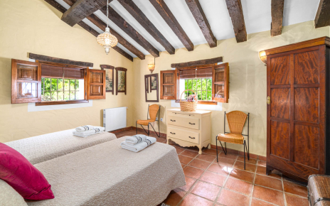 Ground floor bedroom