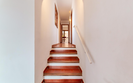 Escaleras a dormitorios