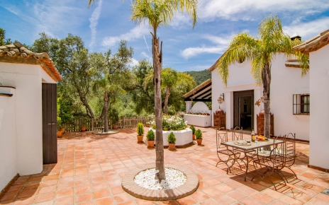 Welcome to your holiday villa in Andalucia