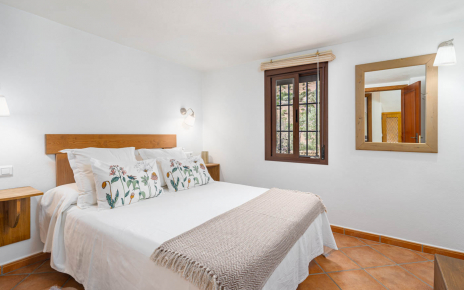 Double bedded room