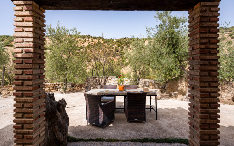 Furnished outdoor areas