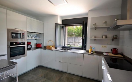 The kitchen has all you need