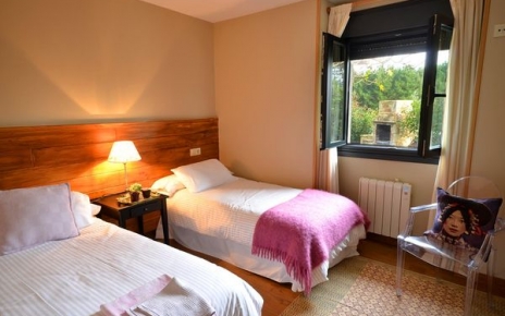 Downstairs twin bedded room