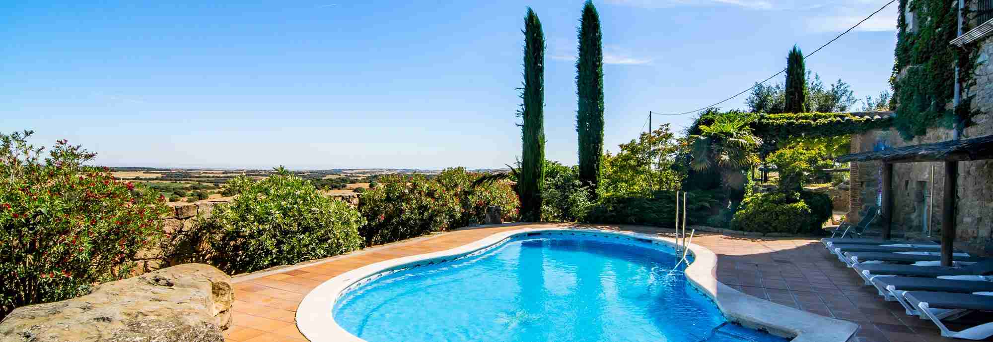 Secluded traditional Catalan holiday farmhouse close to pretty town