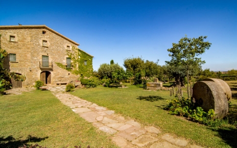 Massive gardens and private grounds