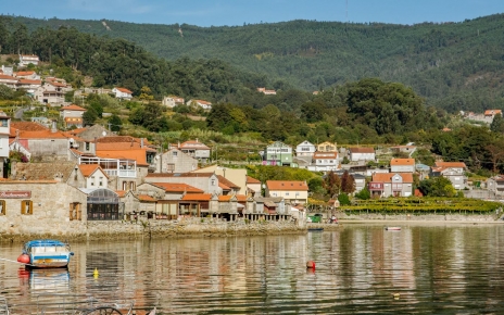 Su casa vacacional está al frente del puerto viejo