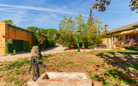 La sala de juegos está justo enfrente de su casa vacacional