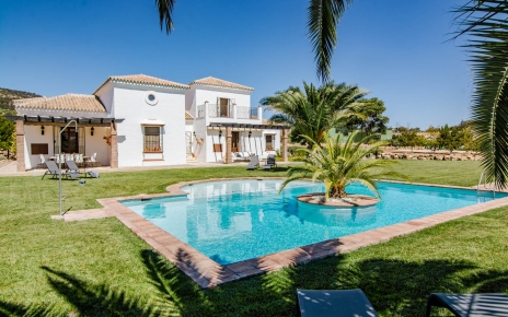 Private luxury villa near Ronda town