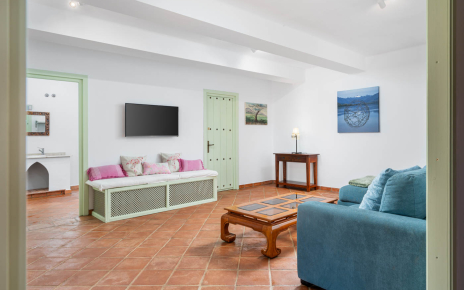 La habitación de la planta inferior es una super suite