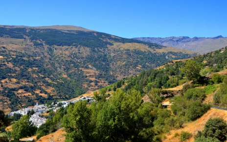 Los impresionantes pueblos altos de Alpujarras a 50 minutos