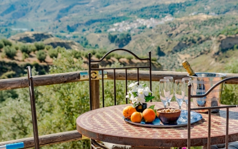 Pueblecitos blancos en la distancia