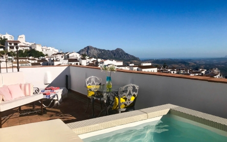 Desde agosto de 2018 hay una mini piscina en la terraza principal