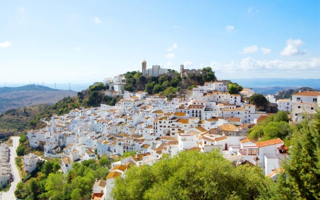 Casares está a menos de 2 km