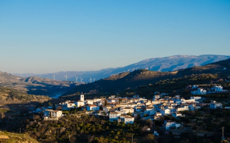 Este es tu valle, entre las montañas y el mar