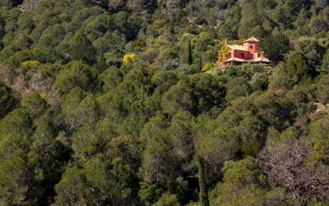 Secluded location with views