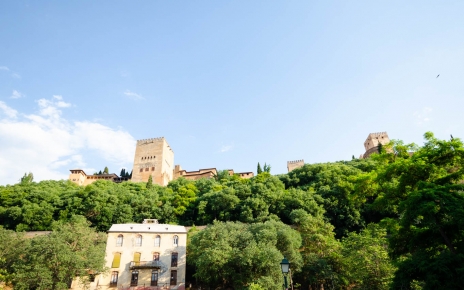 La magia de Granada y la Alhambra están a 45 minutos