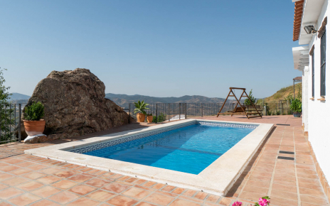 La piscina tiene buena longitud: 11 metros