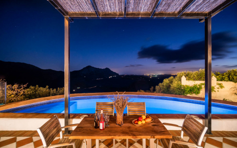 Hermoso lugar para tomar una copa de vino por la noche