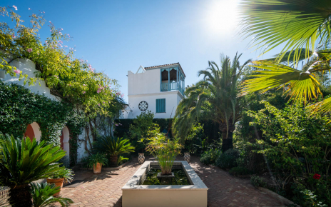 La Casita con un dormitorio vista desde Apartamento