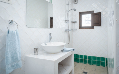 Baño con ducha (primera planta)