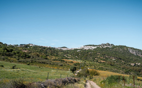 Track to Gaucin village (visible in the distance)
