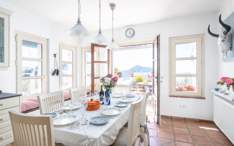 Direct access to furnished terrace with barbecue