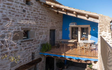 Kitchen porch seen from main terrace