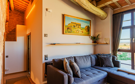 Tower (annexe) mid level with bedroom and bathroom