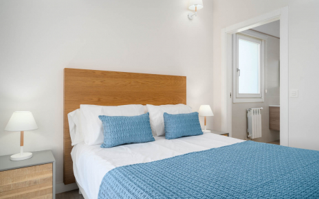 Habitación con cama doble