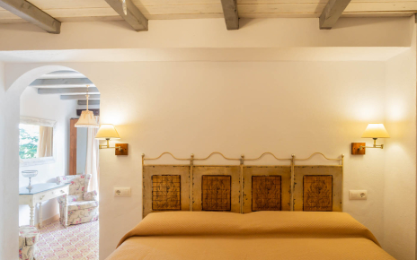 Lower level en suite bedrooms