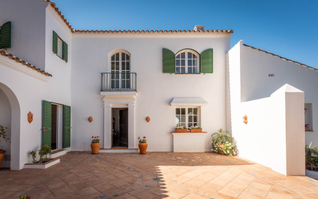 Puerta de entrada a tu alojamiento