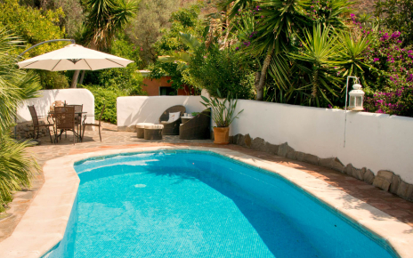 Private pool with your holiday cottage just behind