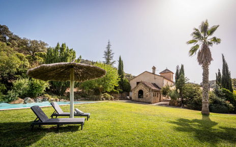 Private location with gardens