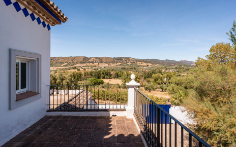 First floor terrace with views