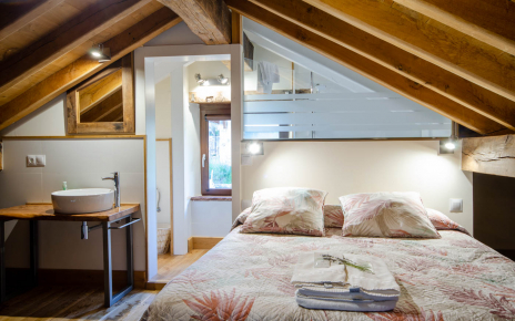 Loft bedroom with en suite facilities