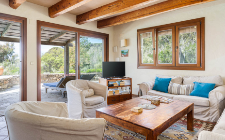 Living area, also with views