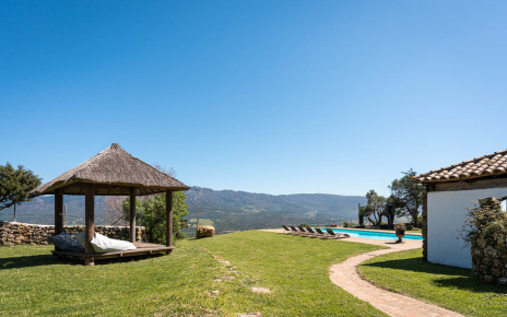 Bali gacebo, gardens and porch with sauna and toilet