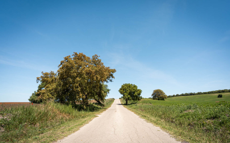 Acceso fácil y pavimentado