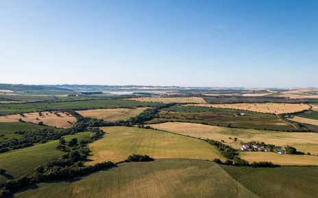 Vistas hacia Arcos y su embalse